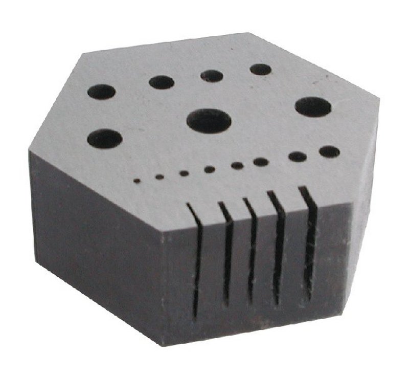 Universal reveting anvil