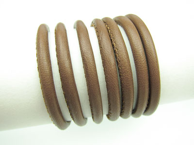 Cordoncino di nappa con anima, tondo con cucitura, Ø 4 mm, marrone chiaro Cordoncino di nappa con anima, tondo con cucitura, Ø 4 mm, marrone chiaro