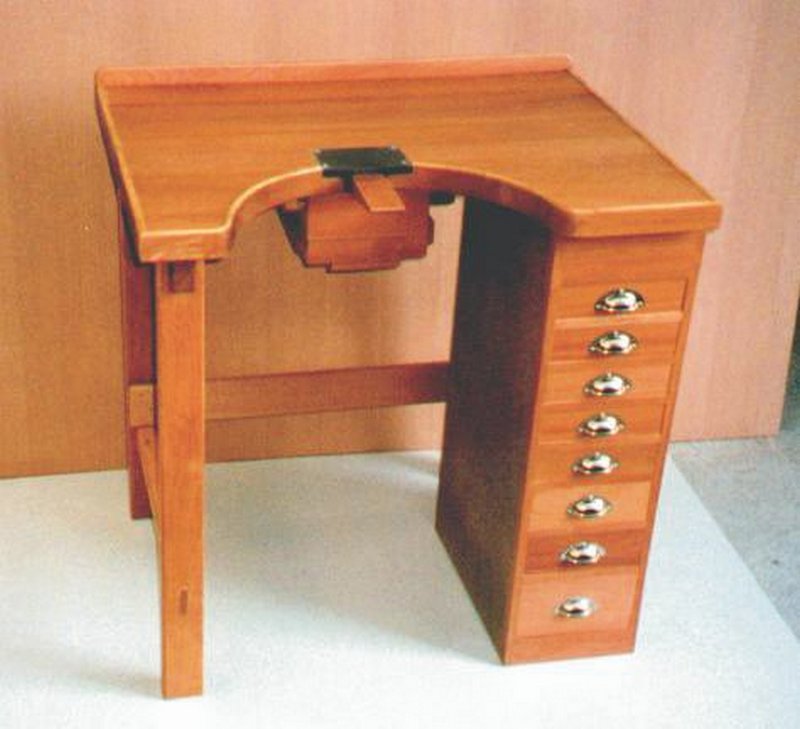 Work bench for goldsmiths, single seat