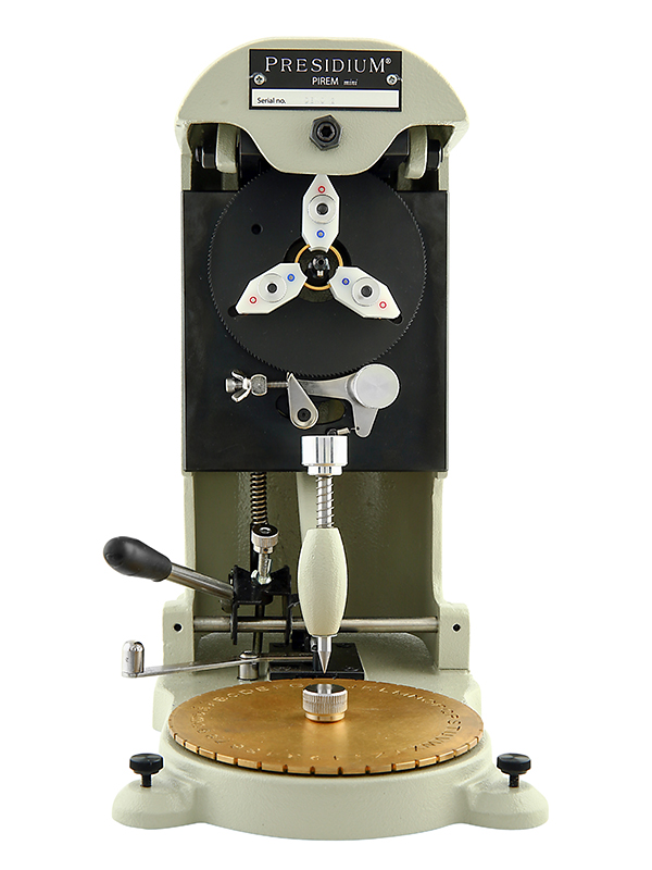 Presidium Ring inside engraving machine