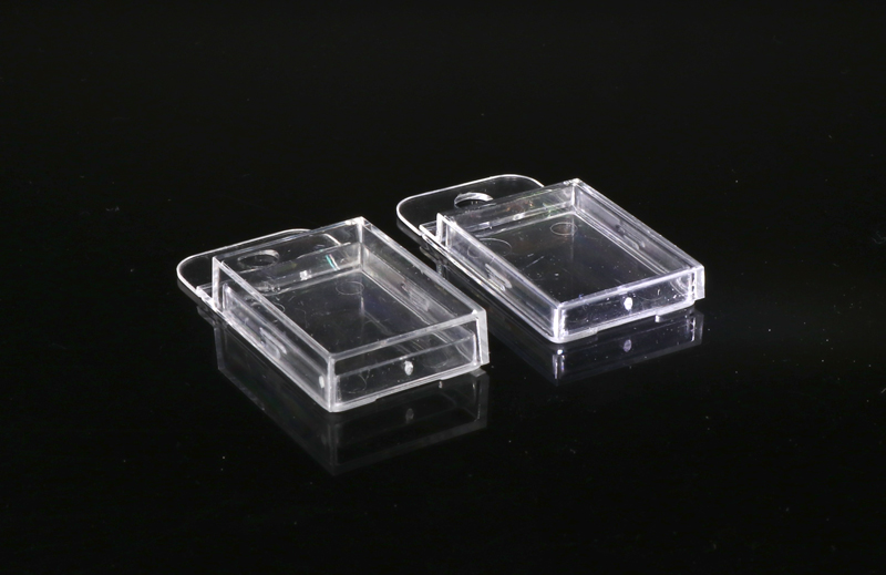 Scatolina trasparente per forniture