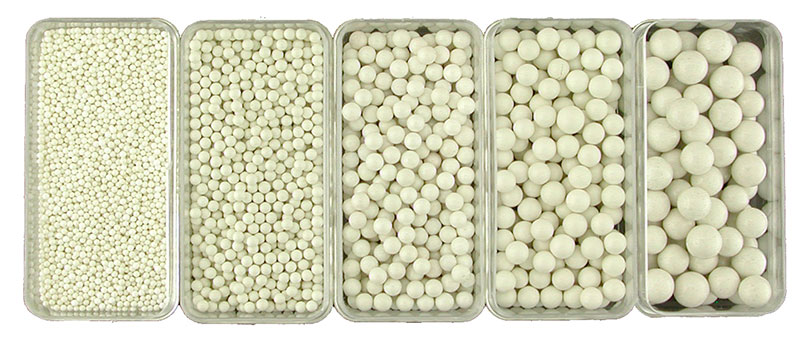 Assortimento di sfere di ceramica Media white